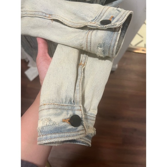 BLANKNYC Denim Light Wash Distressed Jean Jacket M - Picture 8 of 11